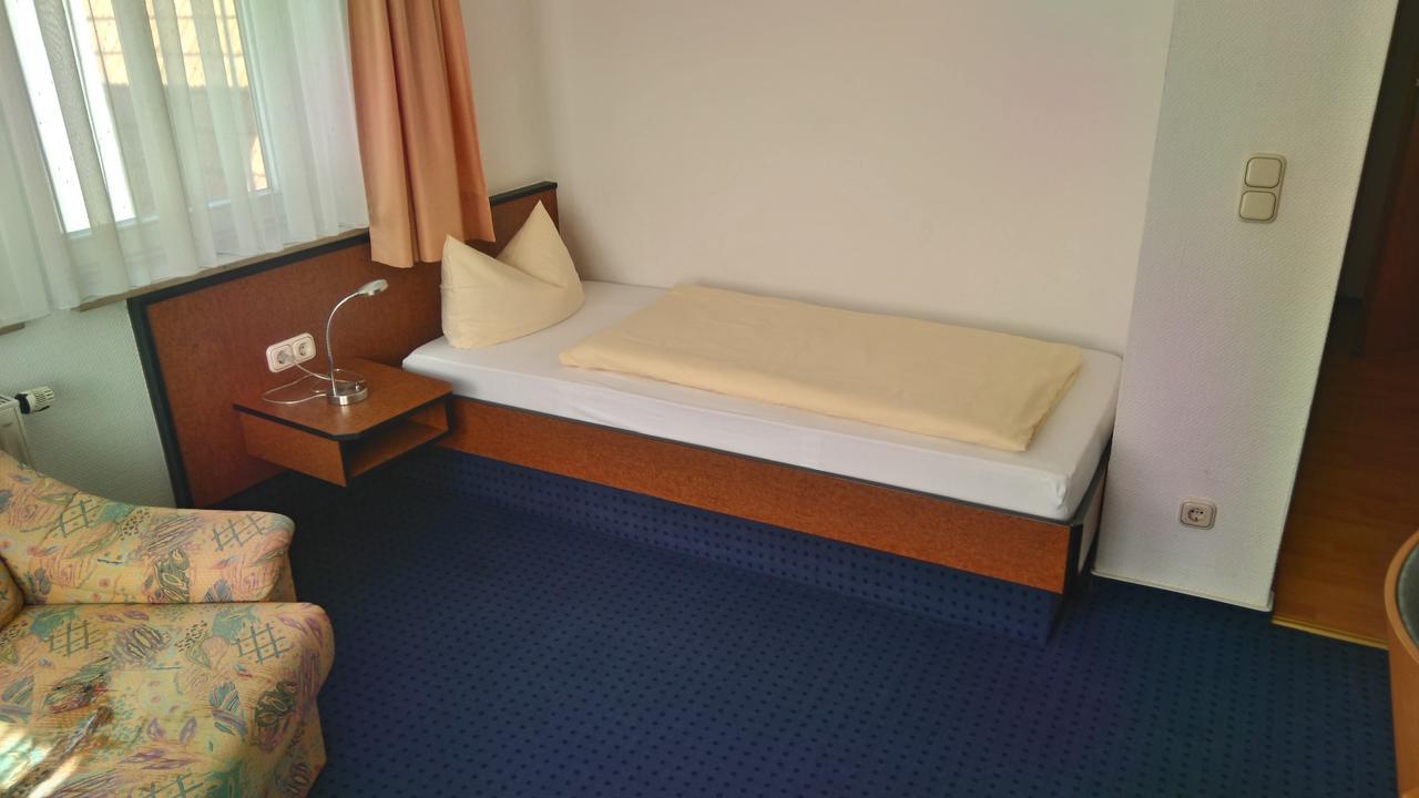 Hotel Loewensteiner Hof Haus Am Neuplatz Вертгайм Екстер'єр фото